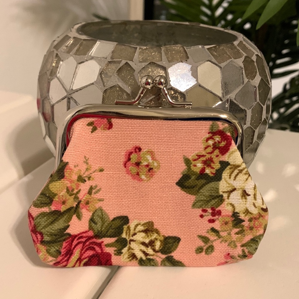 Kiss Lock Coin Purse (mini)